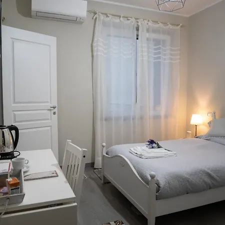 Bed & Breakfast Sa Domu Stravanara Capoterra